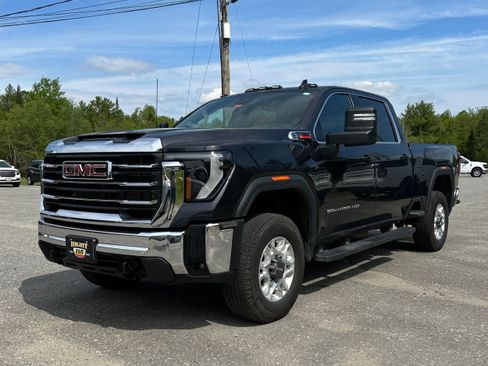 Used 2024 GMC Sierra 2500 SLE w/ SLE Value Package; AWD/4WD image 7