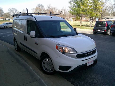 Used 2021 RAM ProMaster City Tradesman SLT image 4