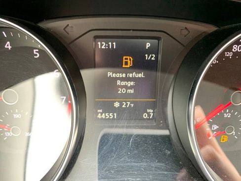 Used 2019 Volkswagen Passat 2.0T Wolfsburg w/ Wheels & Sunroof Package image 17