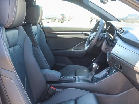 Used 2025 Audi Q3 2.0T Premium w/ Convenience Package image 24