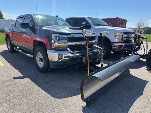 Used 2018 Chevrolet Silverado 1500 LT w/ All Star Edition image 4