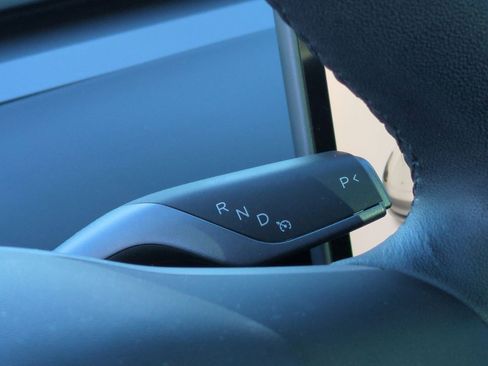 Used 2019 Tesla Model 3 Standard Range Plus image 26