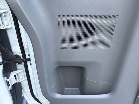 Used 2020 Nissan Frontier S RWD image 12