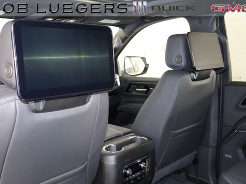 New 2026 GMC Yukon XL Denali w/ Denali Reserve Package AWD/4WD image 13