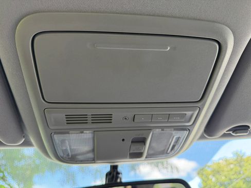 Used 2017 Honda Ridgeline RTL-T image 34