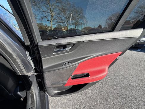 Used 2017 Jaguar XE R-Sport image 32