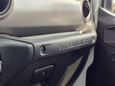 Used 2021 Jeep Wrangler Unlimited Sport AWD/4WD image 14