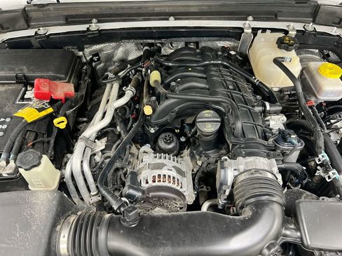 Used 2024 Jeep Wrangler Unlimited Rubicon image 24