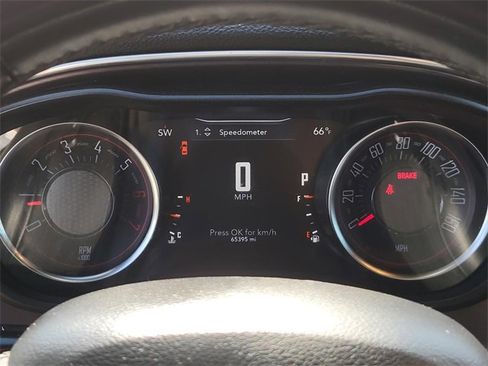 Used 2017 Dodge Challenger R/T image 26