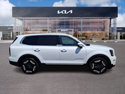 Used 2024 Kia Telluride EX AWD/4WD image 7