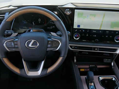 Used 2025 Lexus RX 350 Premium Plus w/ Convenience Package AWD/4WD image 16