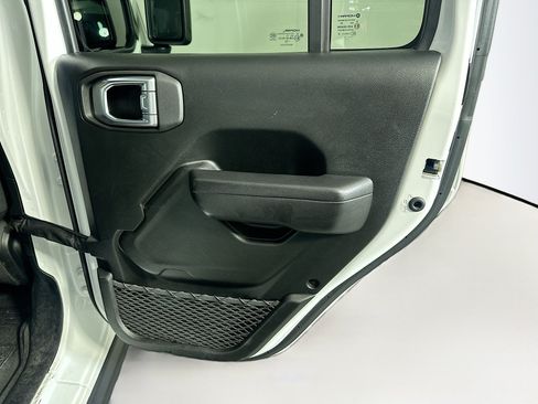 Used 2023 Jeep Wrangler Unlimited w/ Cold Weather Group AWD/4WD image 30