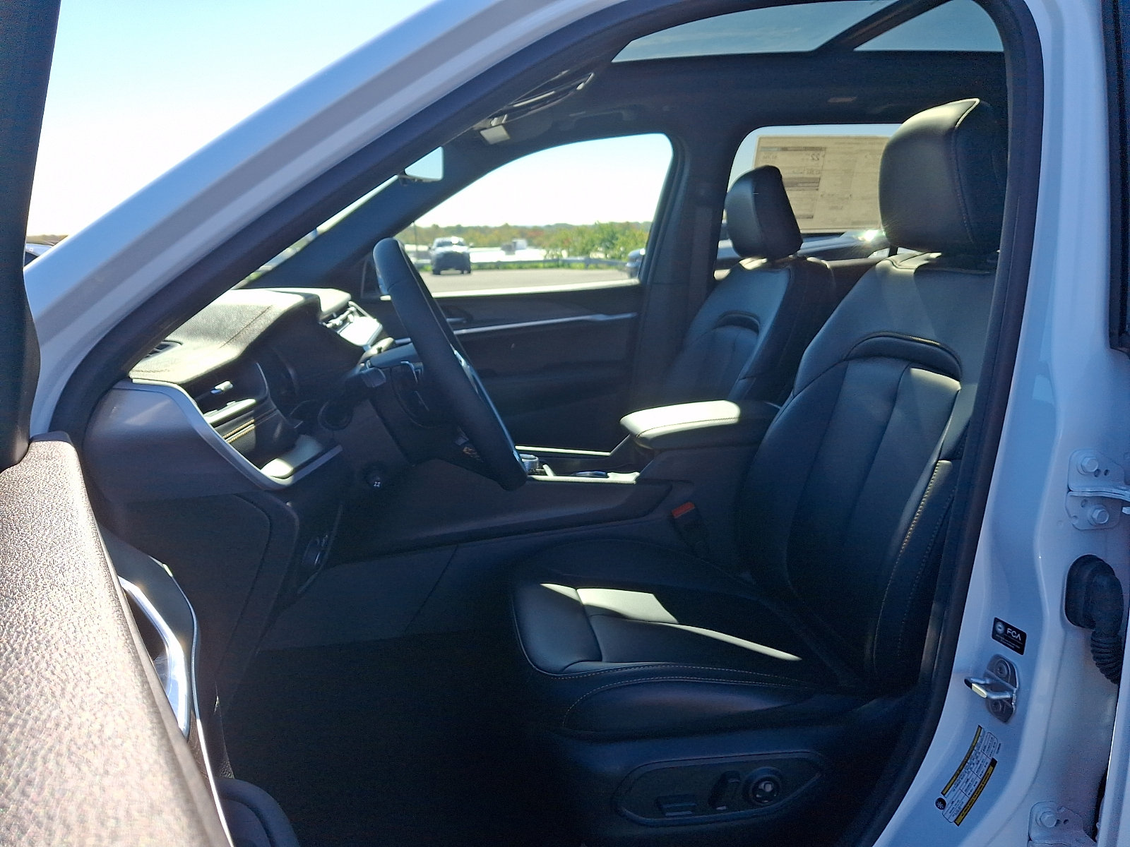 New 2026 Jeep Grand Cherokee Limited AWD/4WD image 6