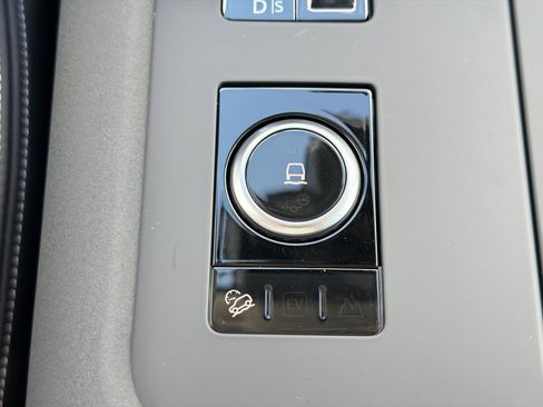 New 2026 Land Rover Discovery Limited Edition AWD/4WD image 31