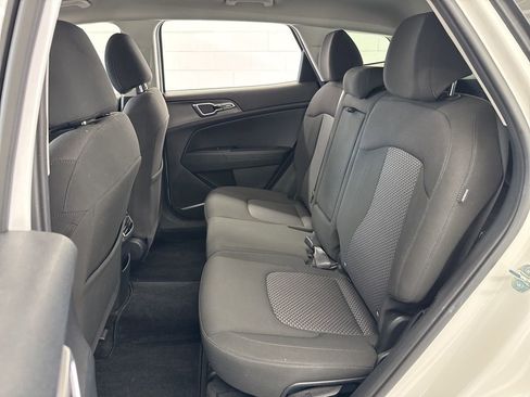 Used 2025 Kia Sportage LX image 35