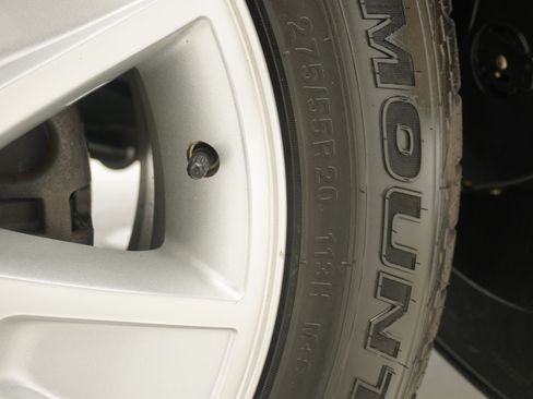 Used 2013 Ford F150 Lariat w/ Mid Equipment Group RWD image 27