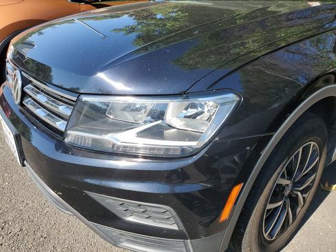 Used 2021 Volkswagen Tiguan SE w/ Panoramic Sunroof Package FWD image 7