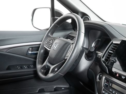 Used 2022 Honda Pilot Sport image 26