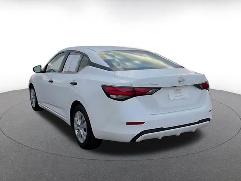 Used 2025 Nissan Sentra S image 11