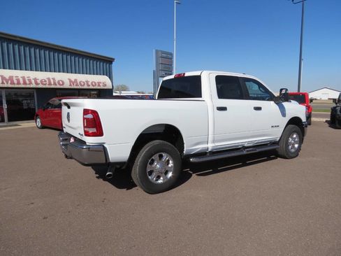 Used 2024 RAM 2500 Big Horn w/ Protection Group AWD/4WD image 6