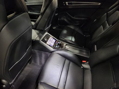 Used 2023 Porsche Panamera image 51