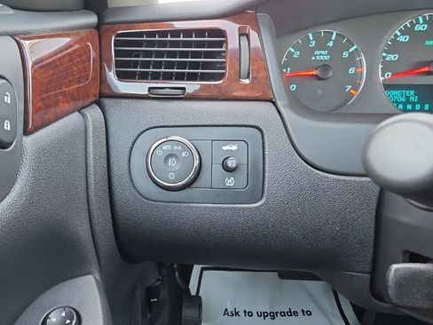 Used 2011 Chevrolet Impala LT w/ Luxury Edition Package FWD image 8