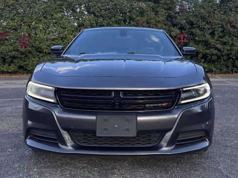 Used 2020 Dodge Charger SXT image 12