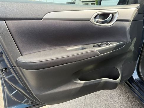 Used 2014 Nissan Sentra S image 9