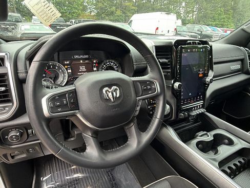 Used 2024 RAM 1500 Laramie AWD/4WD image 25