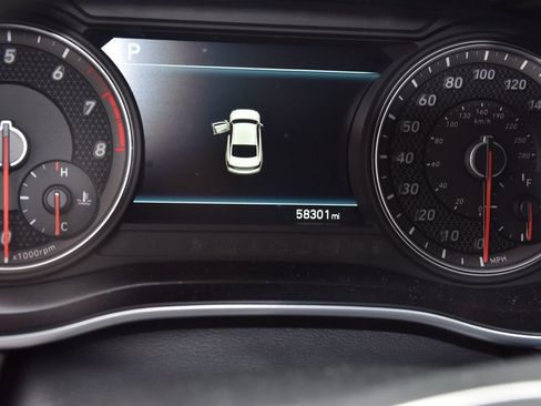 Used 2019 Genesis G70 2.0T Advanced w/ Dynamic Package image 8