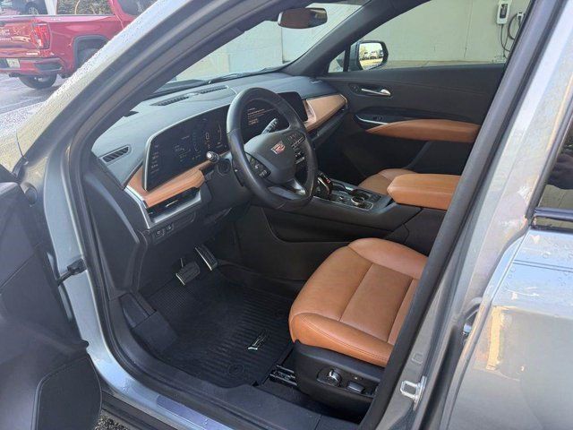 Certified 2025 Cadillac XT4 Sport FWD image 18