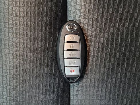 Used 2021 Nissan Rogue SV w/ Premium Package image 33