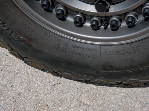 Used 2019 Ford F150 Raptor w/ Equipment Group 802A Luxury image 64