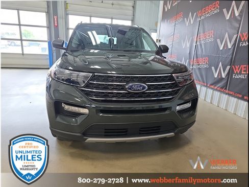 Used 2024 Ford Explorer XLT w/ Equipment Group 202A AWD/4WD image 2