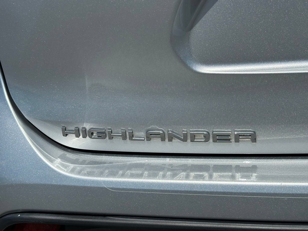 Used 2021 Toyota Highlander XSE AWD/4WD image 41