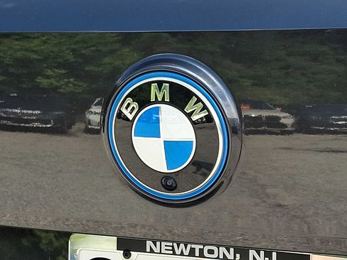 Used 2024 BMW iX xDrive50 w/ Premium Package AWD/4WD image 29