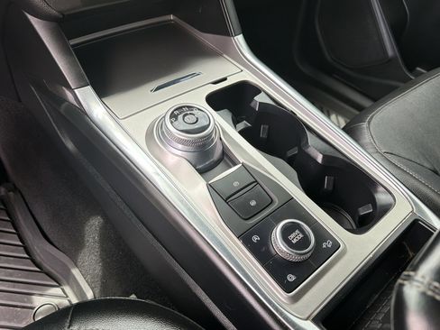 Used 2020 Ford Explorer Limited AWD/4WD image 12