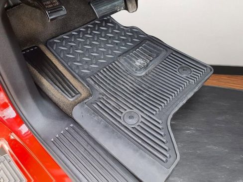 Used 2015 GMC Sierra 1500 SLE w/ SLE Value Package image 19