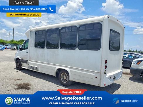 Used 2013 Freightliner Sprinter 3500 RWD image 3
