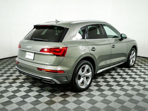 Used 2023 Audi Q5 2.0T Premium Plus w/ Premium Plus Package AWD/4WD image 3