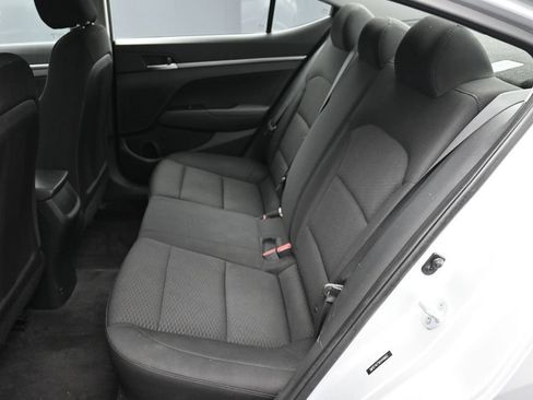 Used 2019 Hyundai Elantra SE w/ Cargo Package FWD image 20