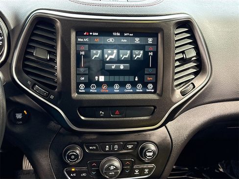 Used 2020 Jeep Cherokee Trailhawk w/ Comfort/Convenience Group image 21