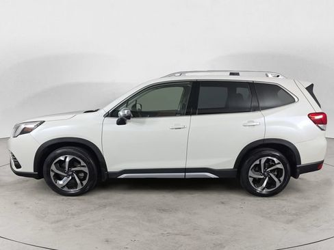 Used 2023 Subaru Forester Touring AWD/4WD image 8