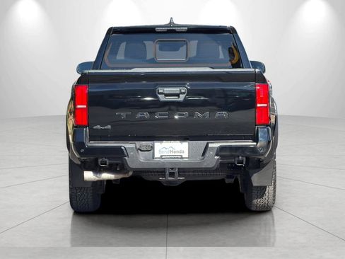 Used 2024 Toyota Tacoma TRD Off-Road w/ TRD Off Road Upgrade Package AWD/4WD image 7