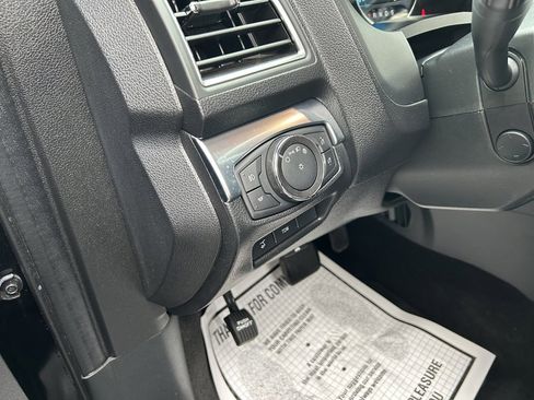 Used 2018 Ford Explorer Sport w/ Equipment Group 401A image 8