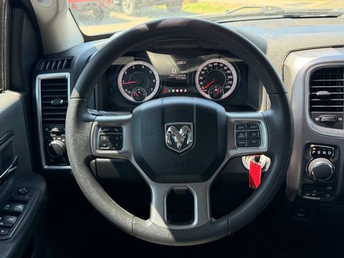 Used 2021 RAM 1500 Classic SLT AWD/4WD image 38