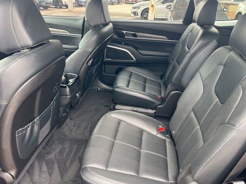 Certified 2022 Kia Telluride EX w/ EX Premium Package AWD/4WD image 9