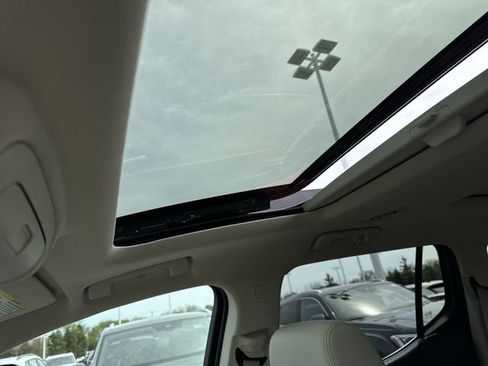 Certified 2022 GMC Acadia Denali w/ Denali Ultimate Package AWD/4WD image 19