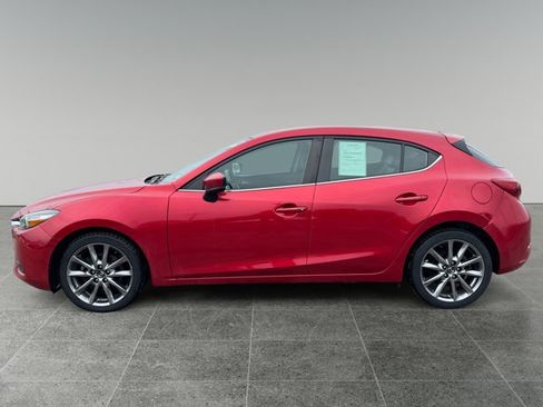Used 2018 MAZDA MAZDA3 Touring image 2