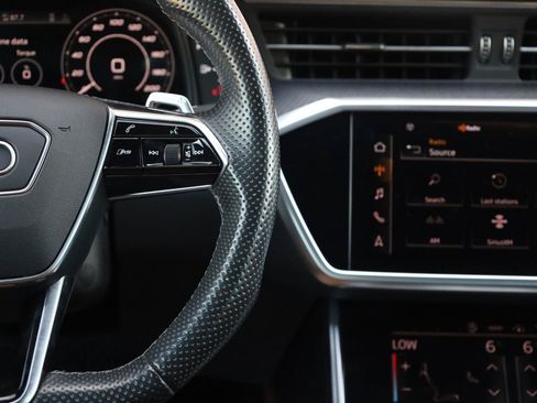 Used 2022 Audi RS 6 w/ Executive Package AWD/4WD image 36